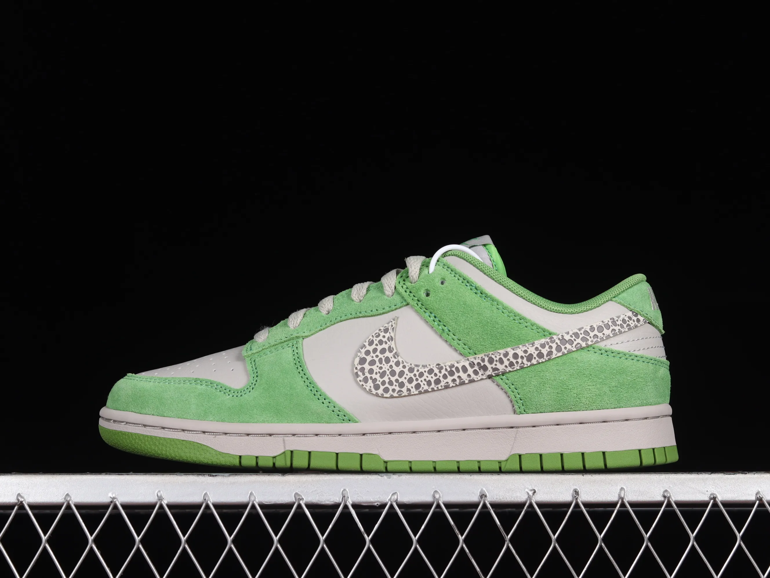 All categories Nk SB Dunk series Nk SB Dunk Low low-top sneakers Nk Dunk Low "Safari Swoosh" hunting style SB low-top sports and leisure sneakers DR0156-300